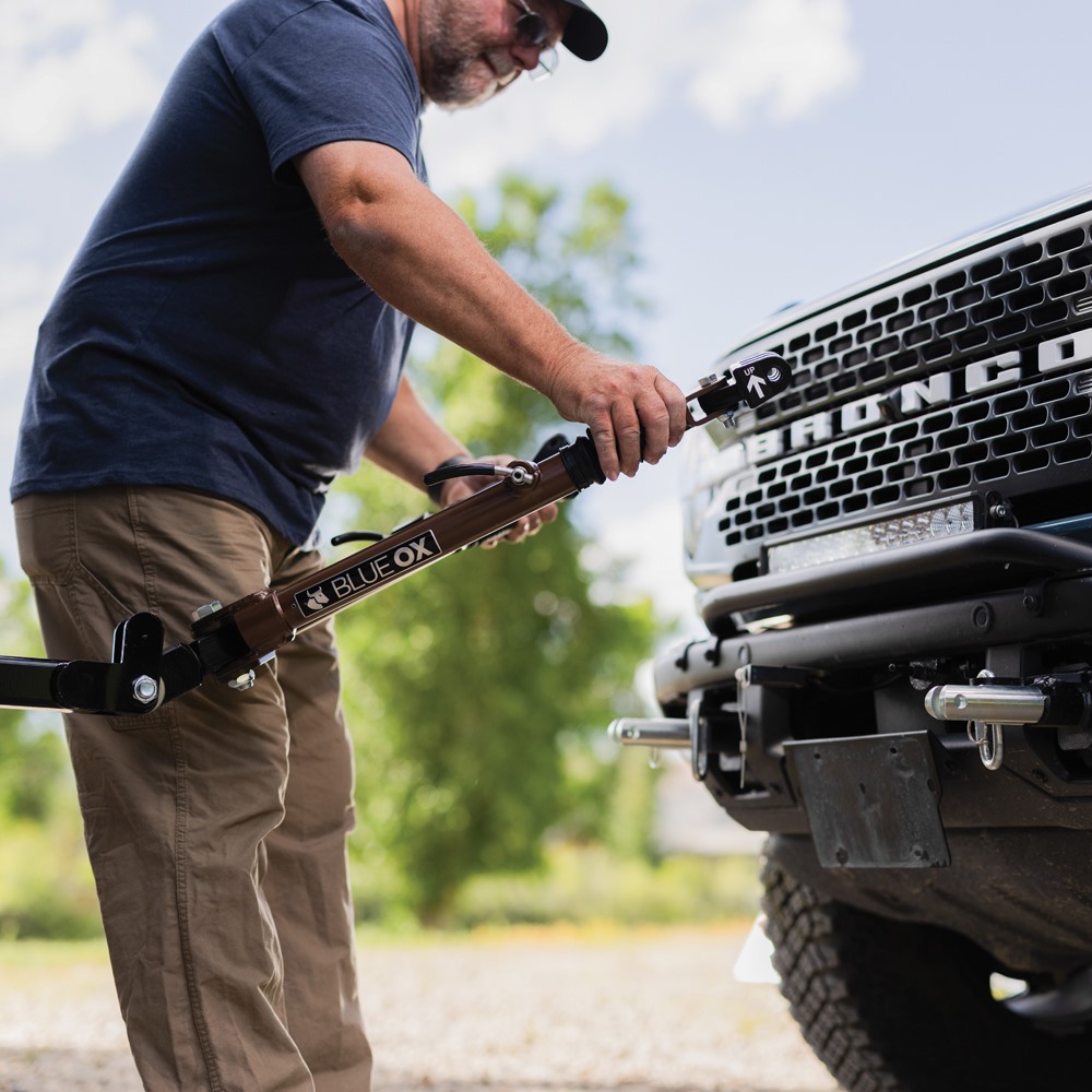 Hooking Up a Tow Bar Hooking Up a Tow Bar